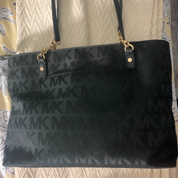 Black authentic Michael Kors Purse w/ gold handles - Picture 1 of 5